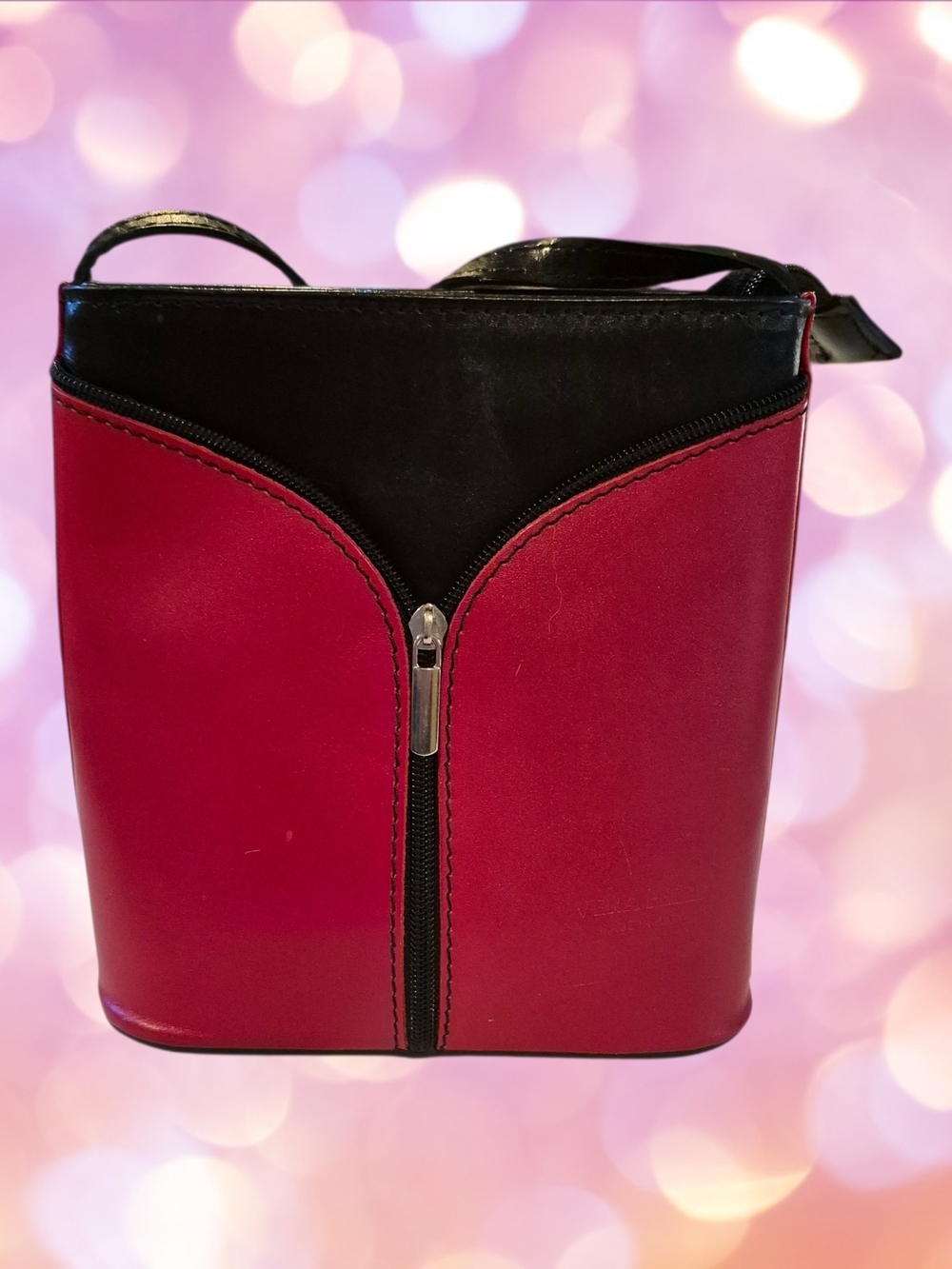 Vera Pelle Two-Tone Red and Black Zippered Crossbody Bag